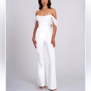 Miss Circle Sherlyn White Off Shoulder Flared Crepe Jumpsuit NWT Size Large